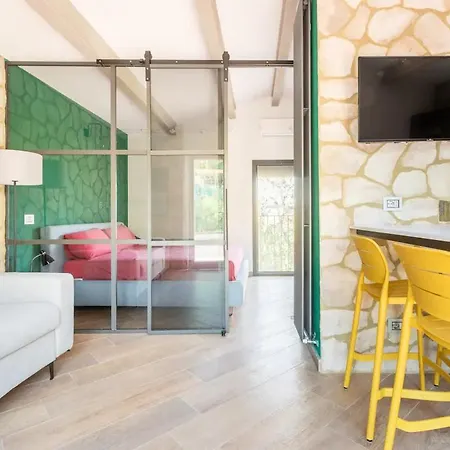 Casa Dei Fiori Apartmán *